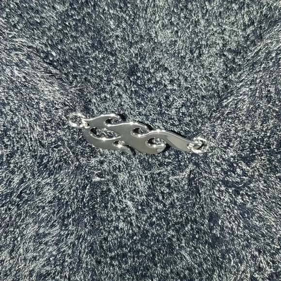 Fabletics Long Sleeve Crop Top Woman's Size M - Picture 2 of 10